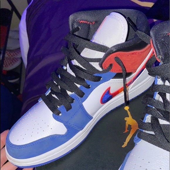 Jordan 1 Mid Multicolor - Picture 3 of 3